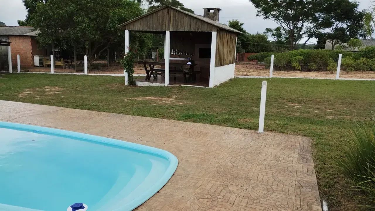 Velleda oferece excelente sítio todo cercado com casa e quiosque em Aguas Claras! - Foto 3