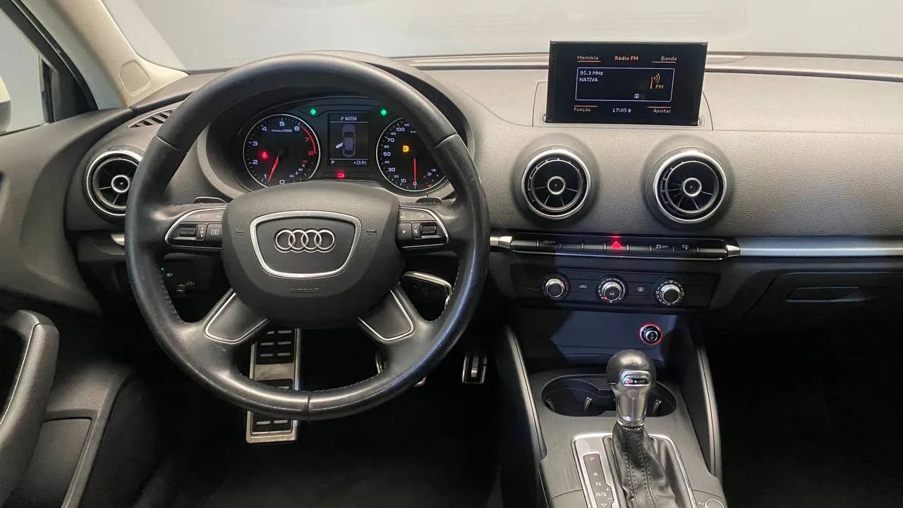 Audi A3 Sedan 1.4/ Attra. 16V TB FSI S-tronic, foto 12 de 20
