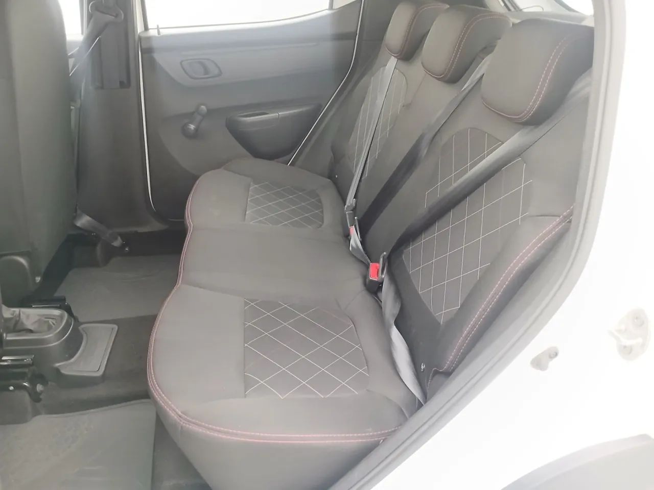 Renault Kwid 1.0 Zen, foto 17 de 18