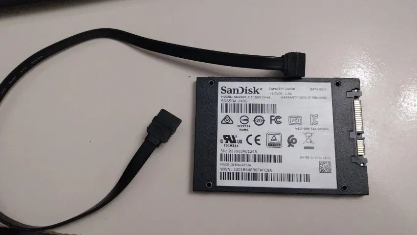 SSD- 240GB- SANDISK - Foto 2