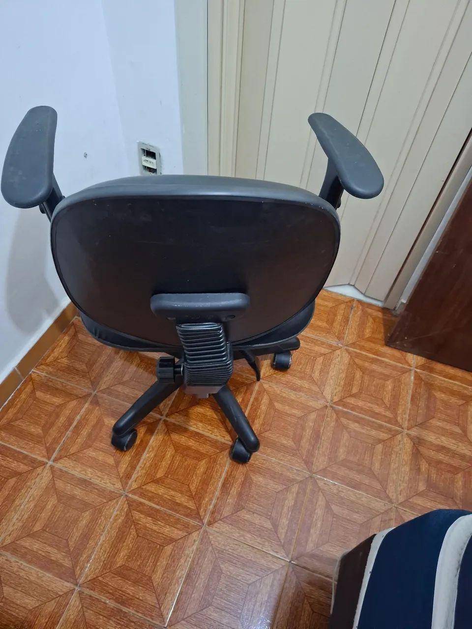 Cadeira escritorio - Foto 2
