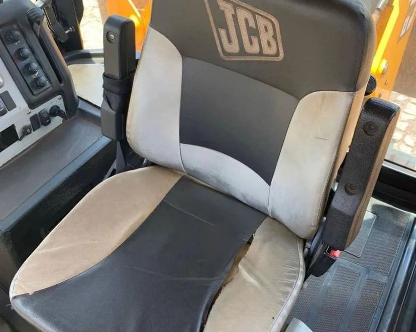 Retroescavadeira JCB 3CX 19/19 - Entrada R$15.000 - Foto 3
