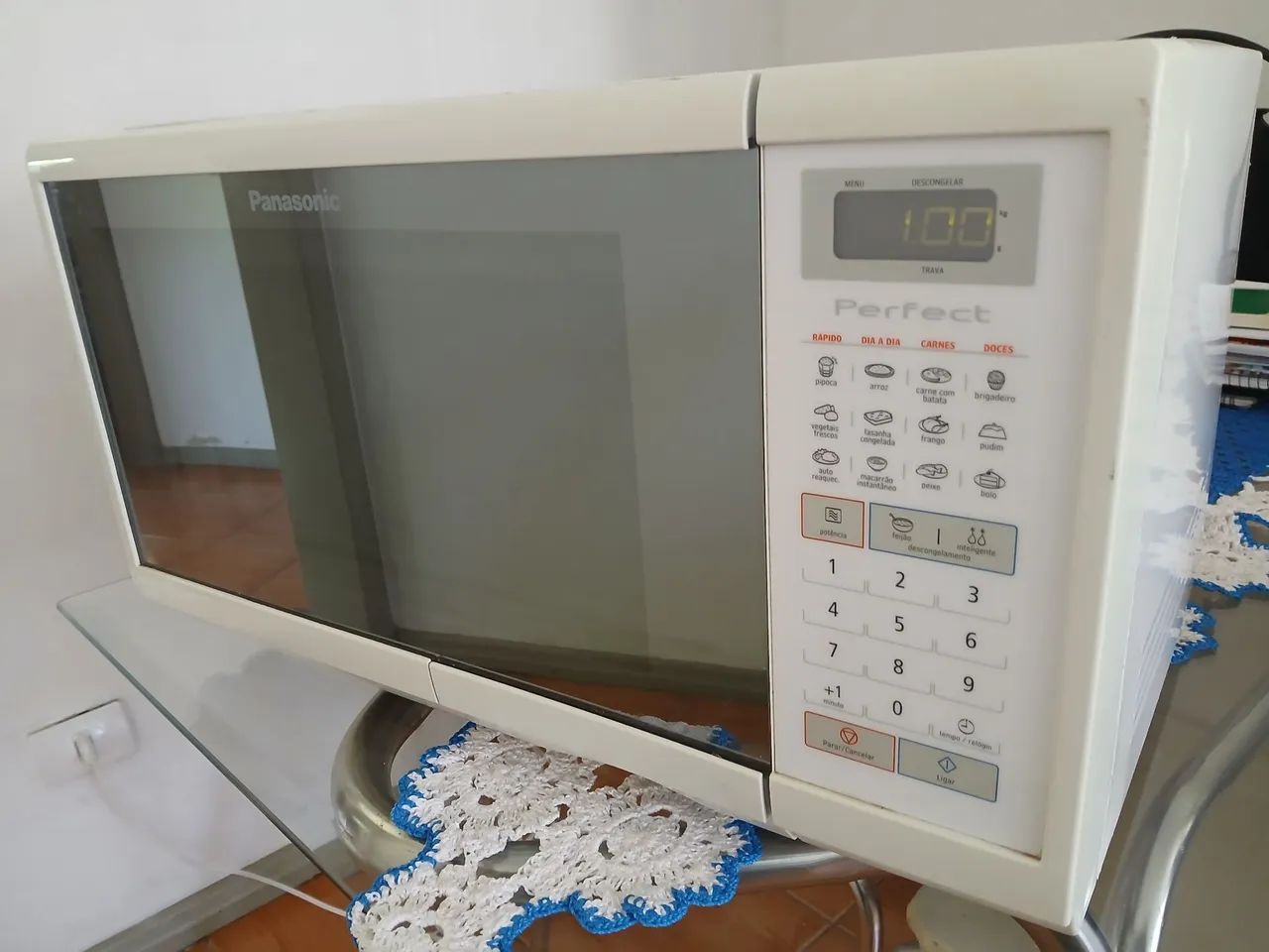 Micro-ondas Panasonic 25 litros  - Foto 2