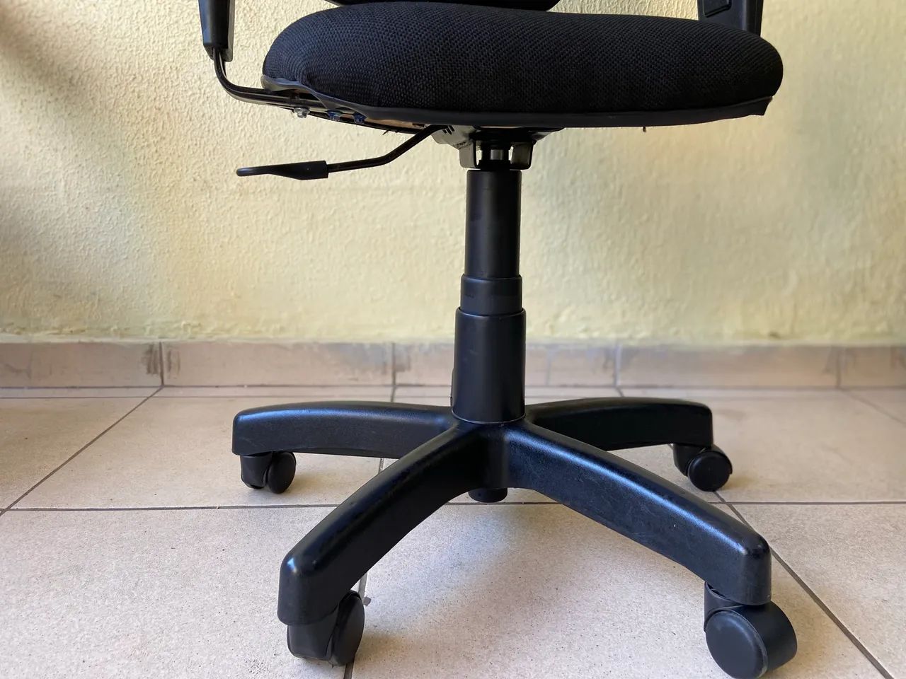VENDO CADEIRA DE ESCRITÓRIO  - Foto 5