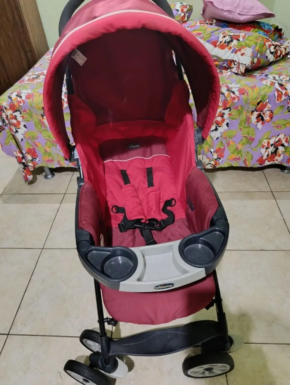 Carrinho de bebê de passeio Chicco - Foto 4