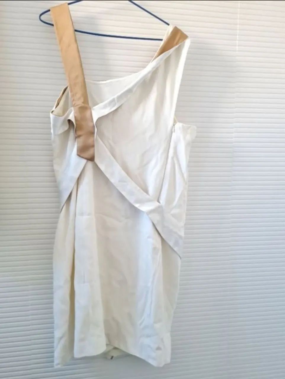 Vestido off white e dourado - Foto 2