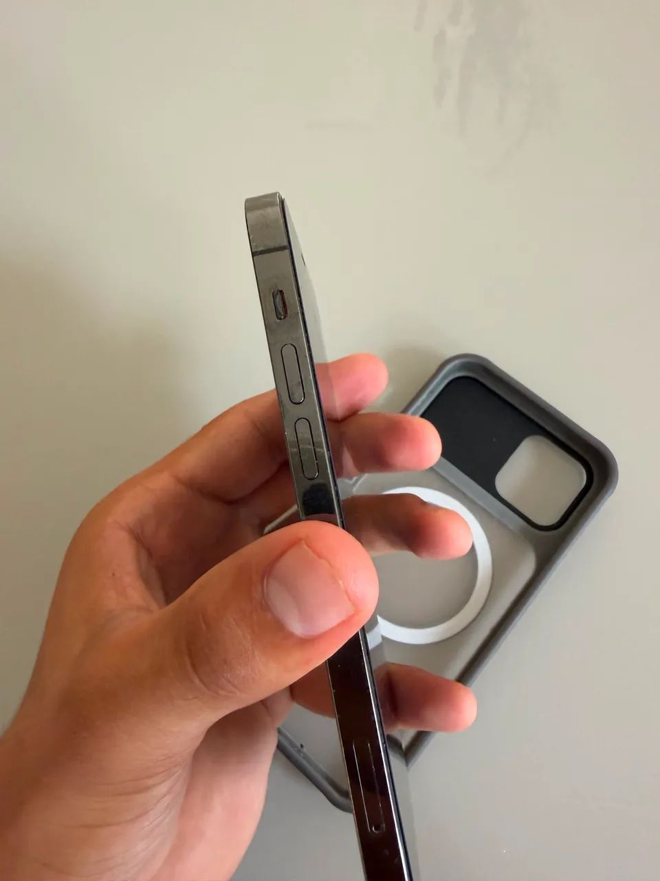 Vendo IPhone 12 Pro (único dono) - Foto 3