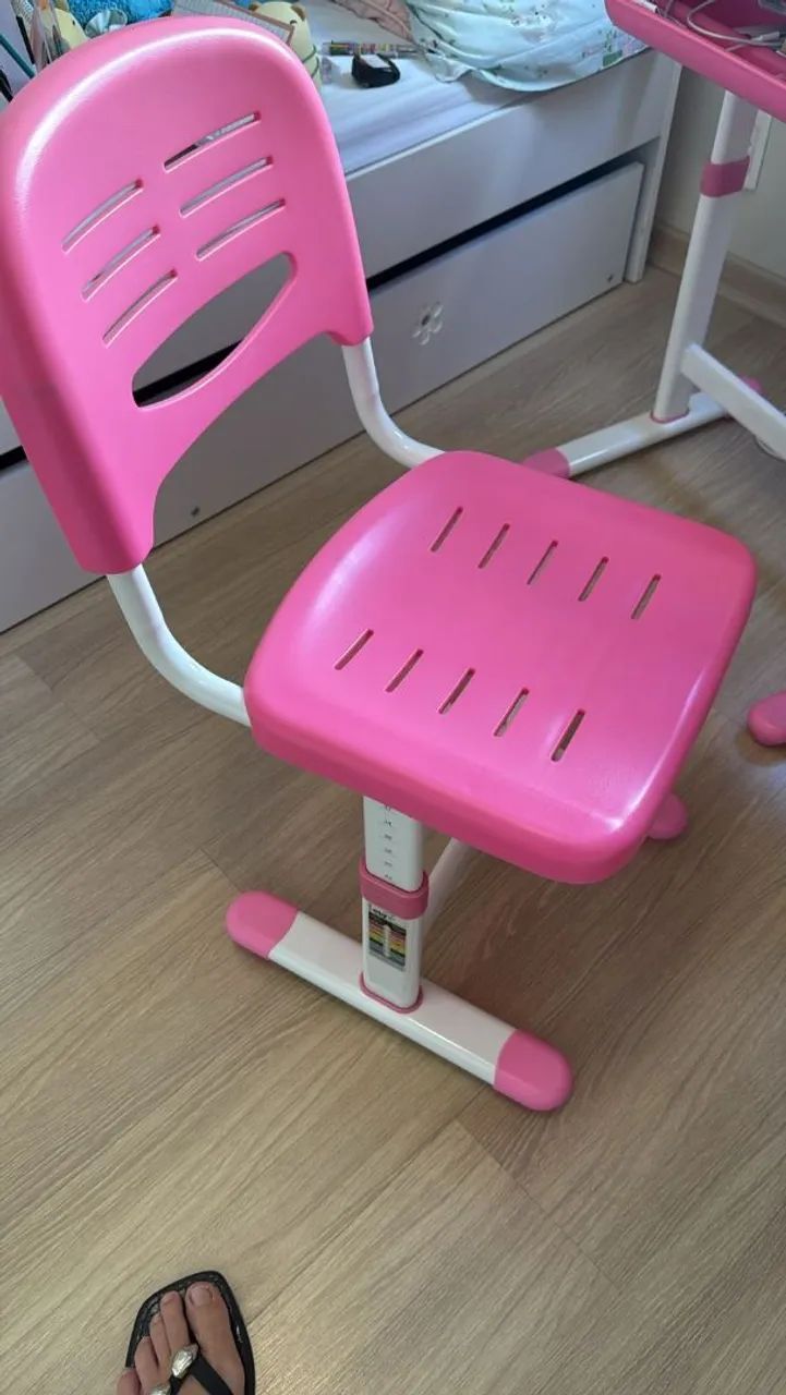 Conjunto de Mesa e Cadeira Infantil  - Foto 4