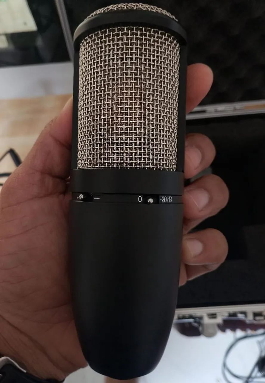 Microfone AKG P420 - Foto 3