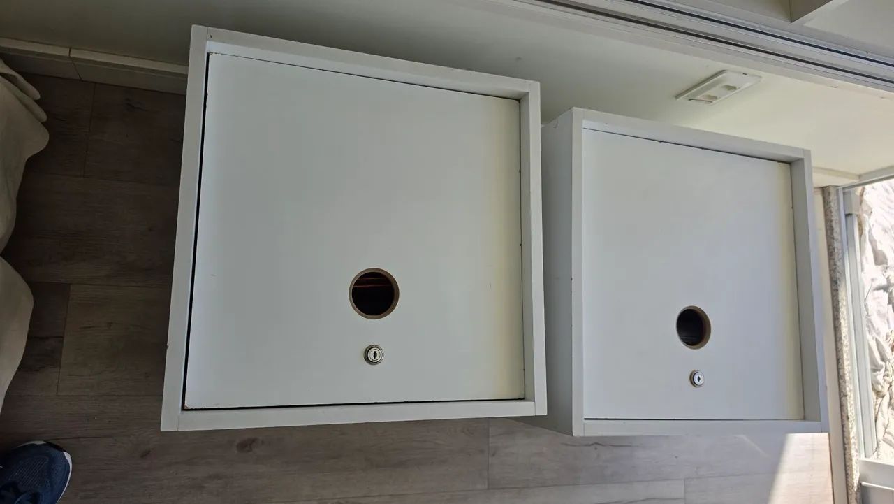 Banquinho Box com rodinha