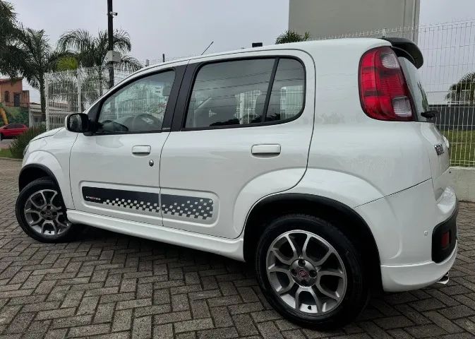 Fiat Uno Sporting 1.4 EVO Fire Flex 8V 4P 2013 - Foto 3