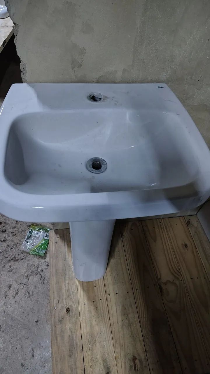 Lavatório com coluna retangular Celite - Foto 2