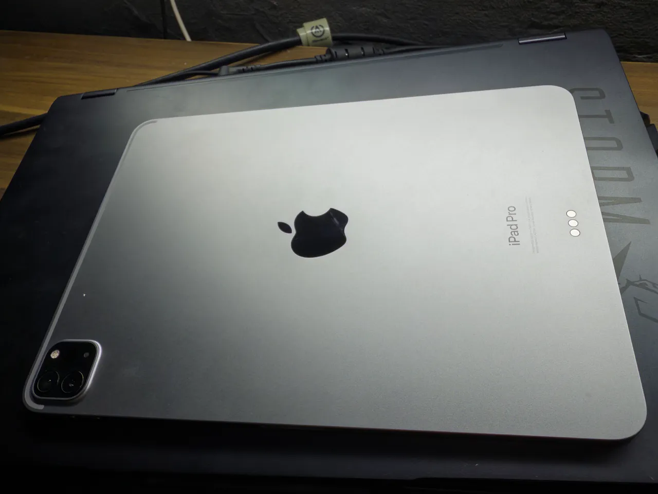 MacBook Pro M2 PRO 16Gb 512Gb SSD 14