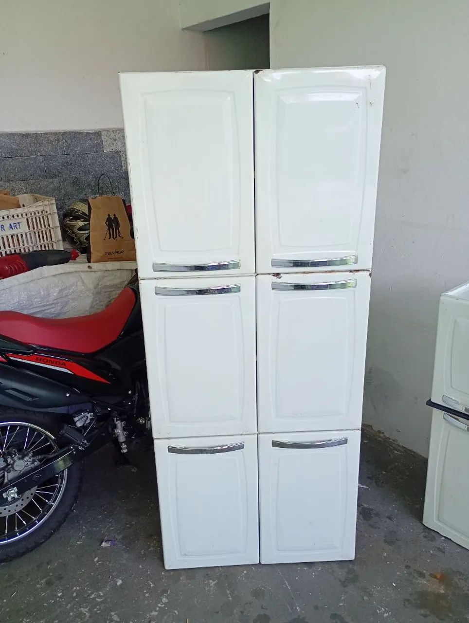 Paneleiro de parede 
