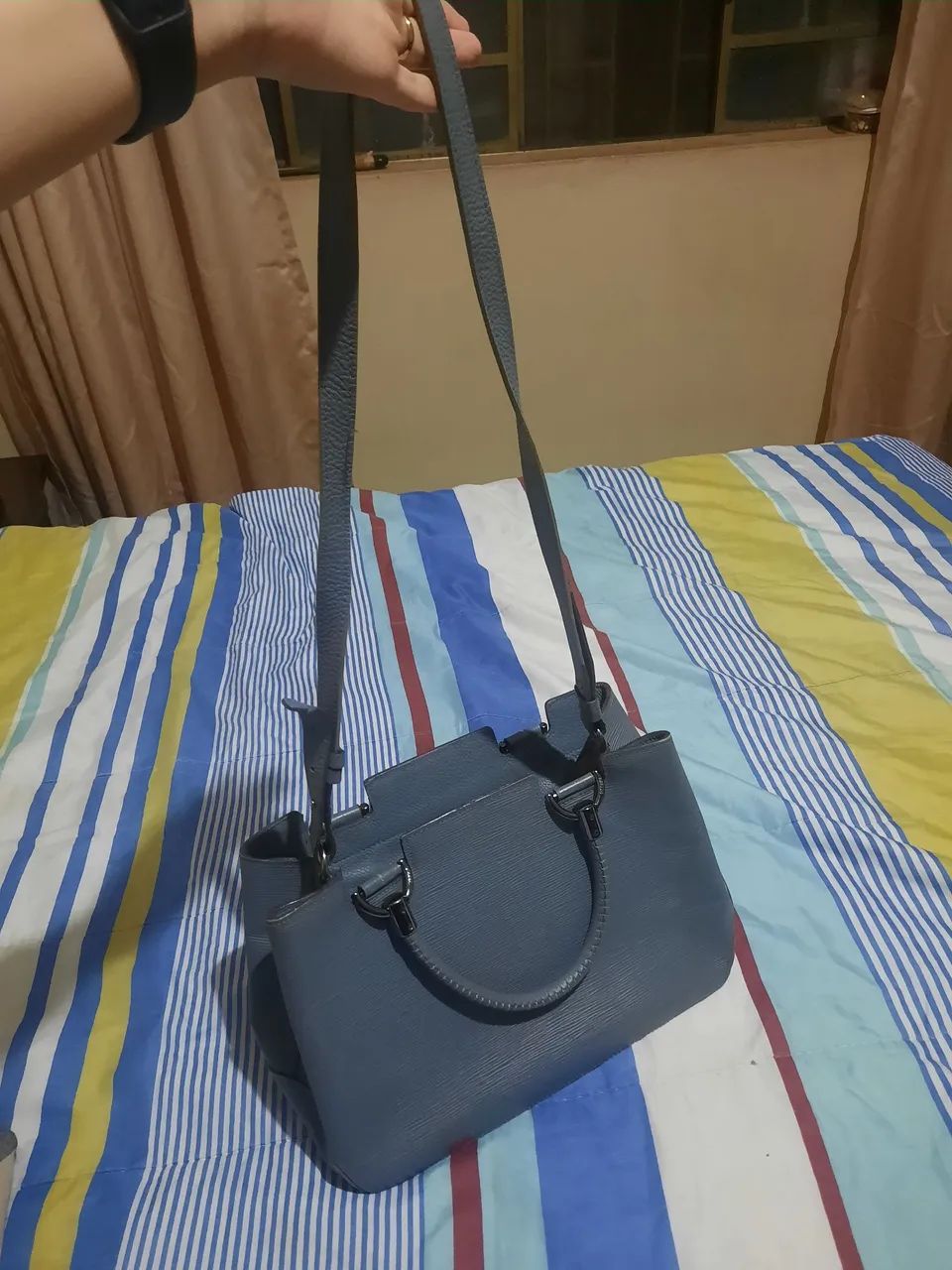 Bolsa arezzo original em couro legítimo 