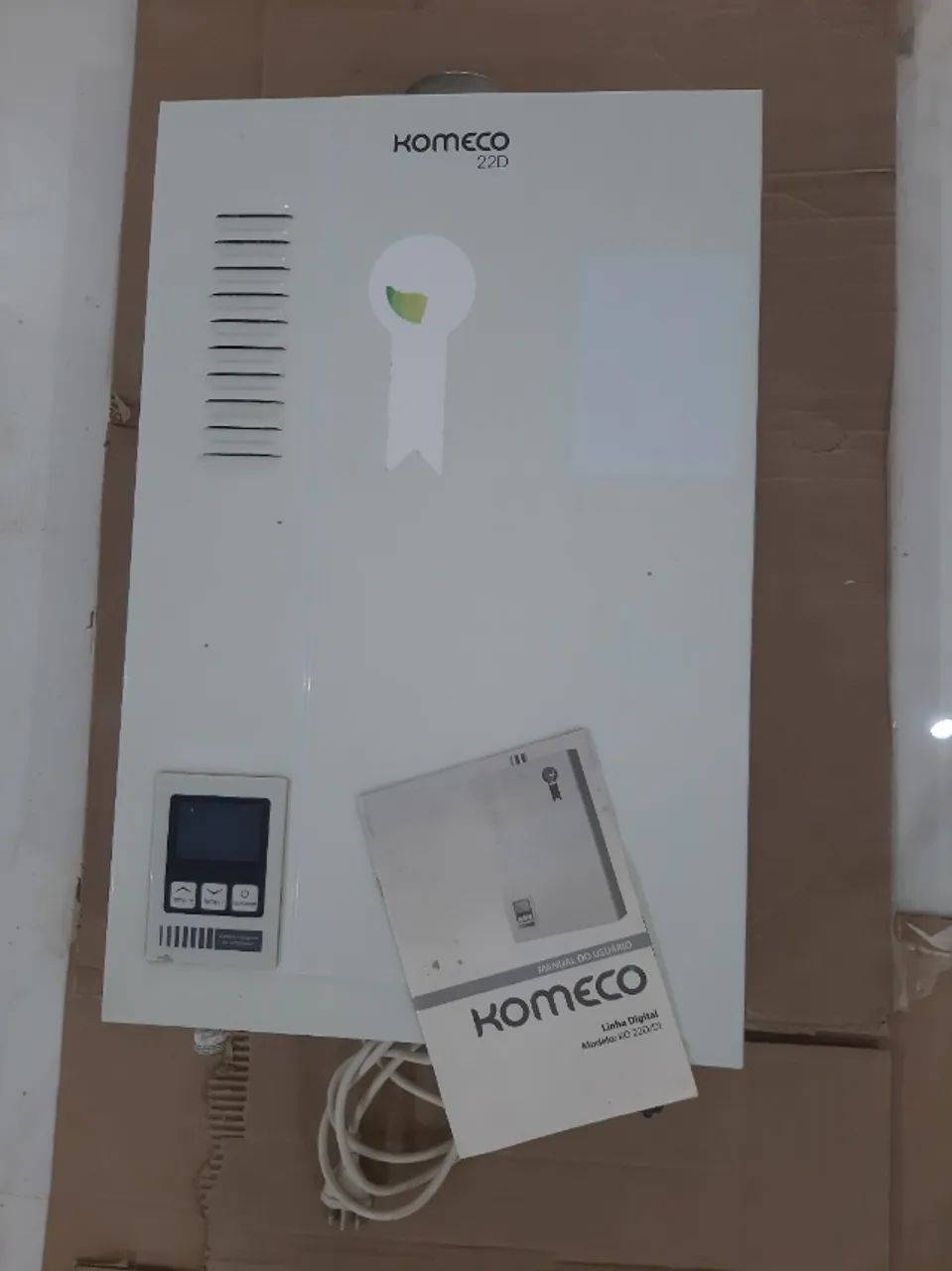 Aquecedor de passagem GLP Komeco 22 litros eletrônico