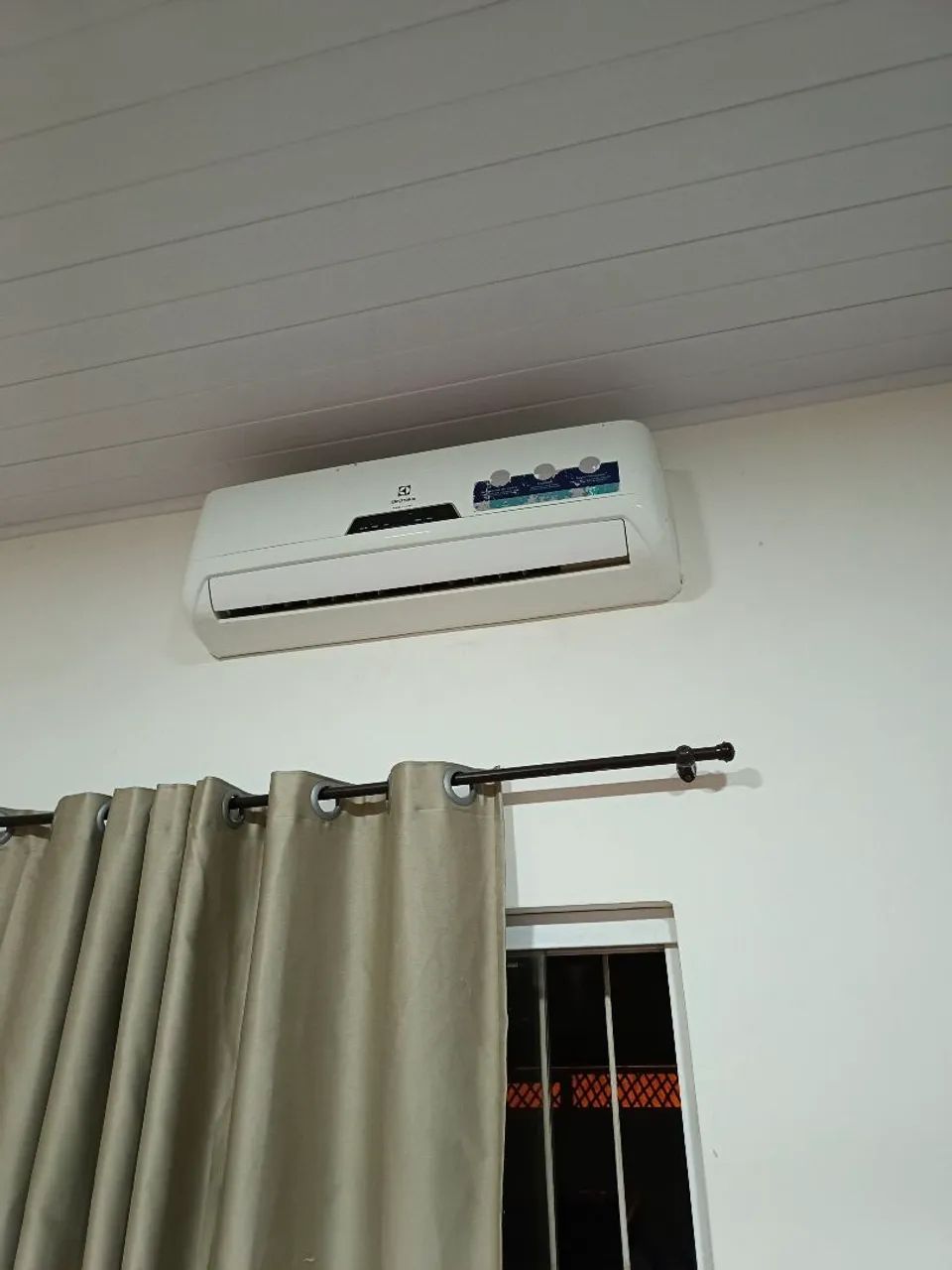 Vendo um ar condicionado Eletrolux
