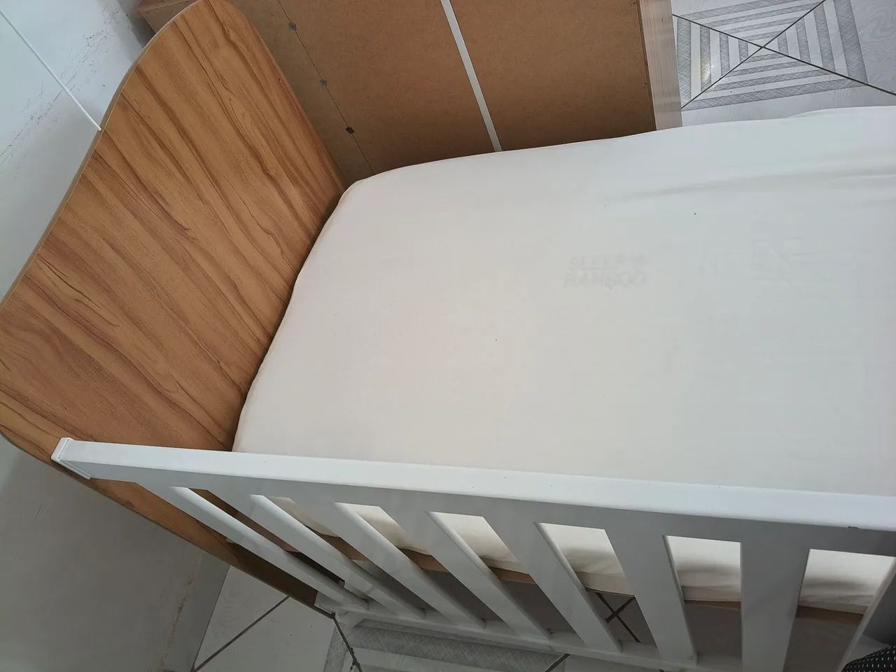 Berço de bebê + colchão e mosquiteiro  - Foto 5