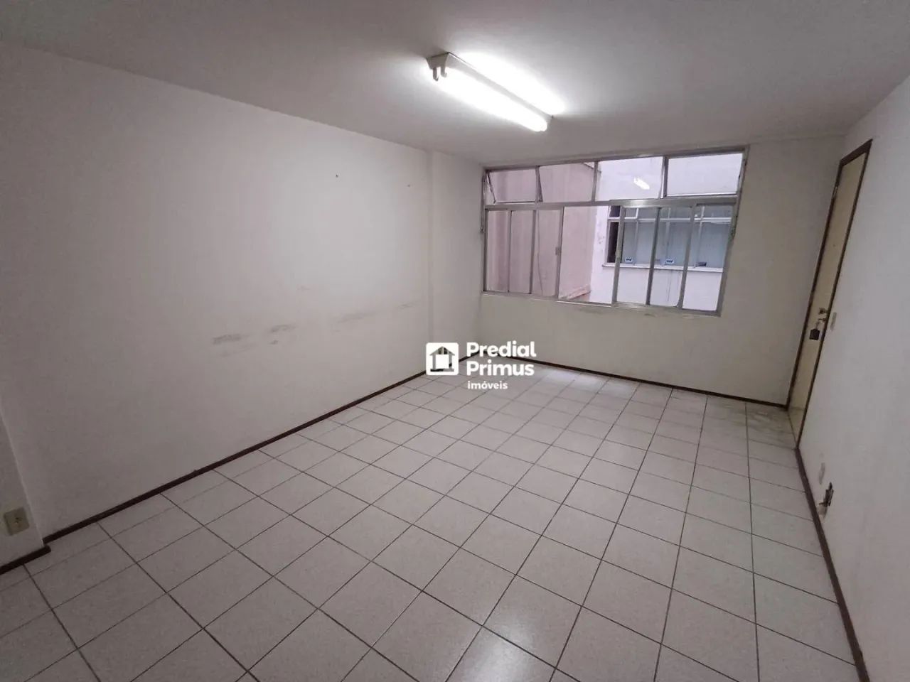 Sala para alugar - Centro - Nova Friburgo/RJ