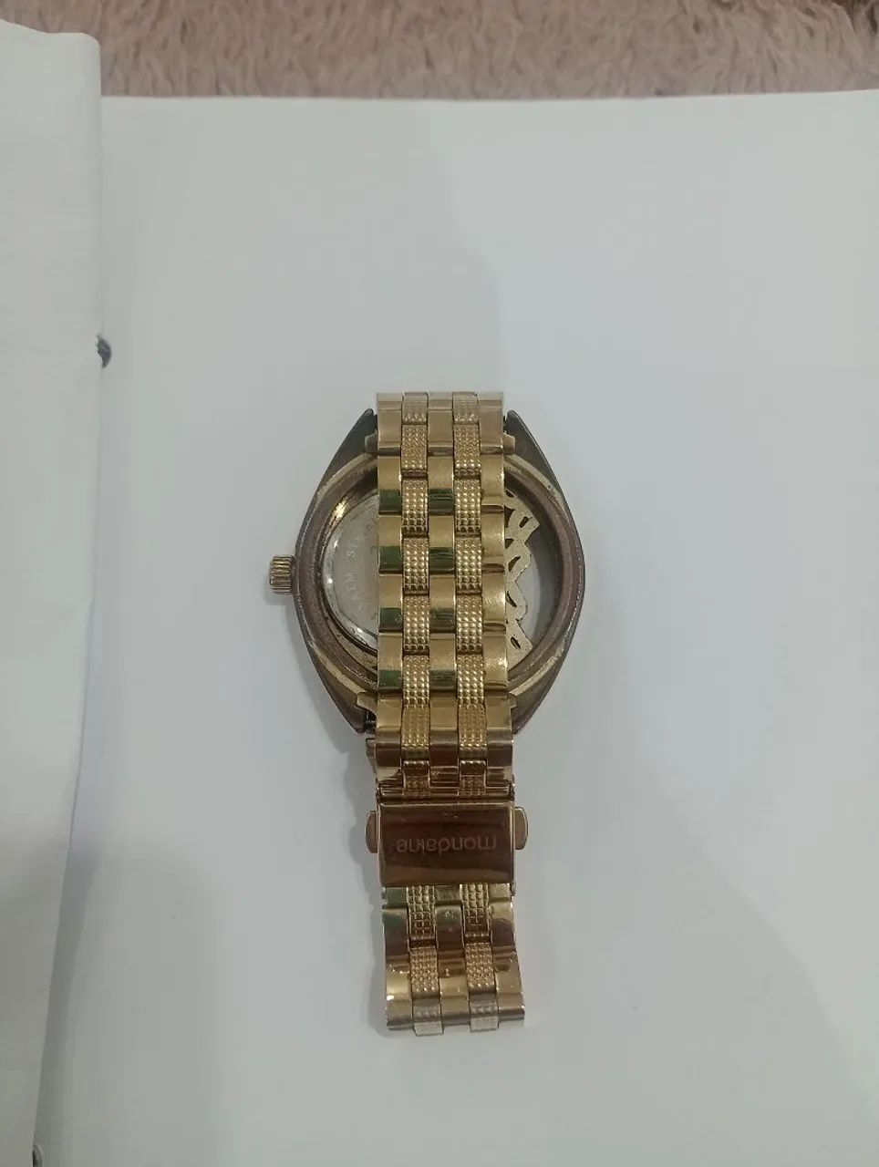 Relógio feminino dourado grande  - Foto 5