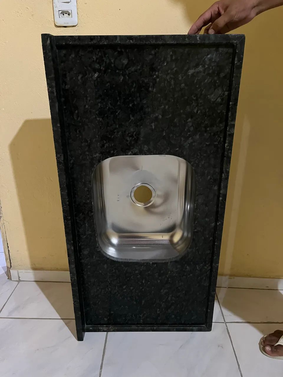 vendo pia granito nova sem marca de uso  - Foto 2