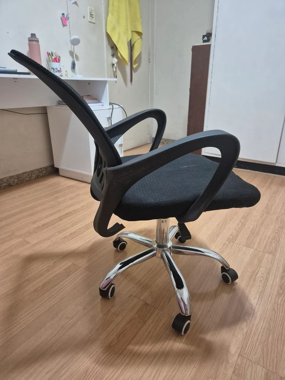 Cadeira de Escritório Preta - Foto 2
