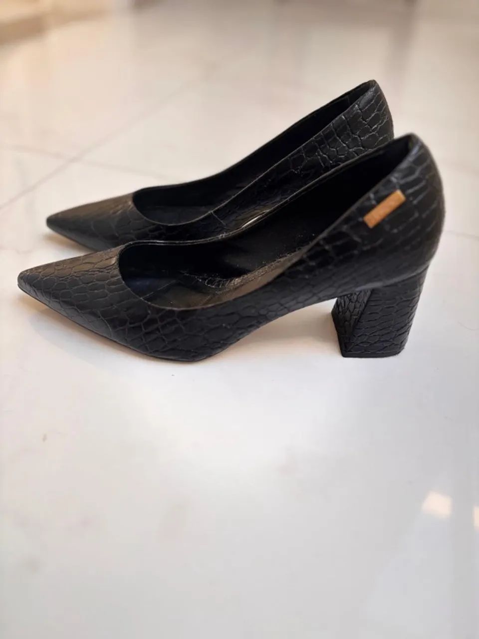 Scarpin em couro Dumond. - Foto 2