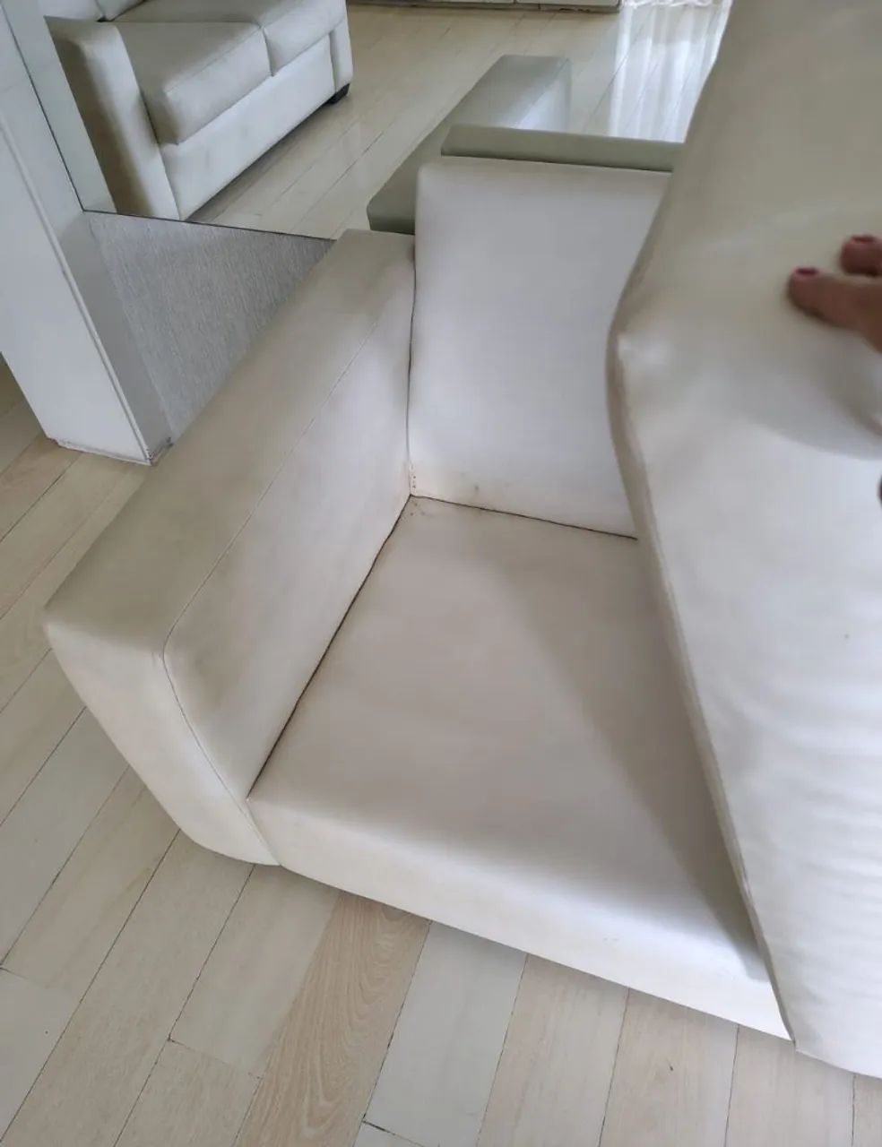 Sofá corino off white - Foto 3