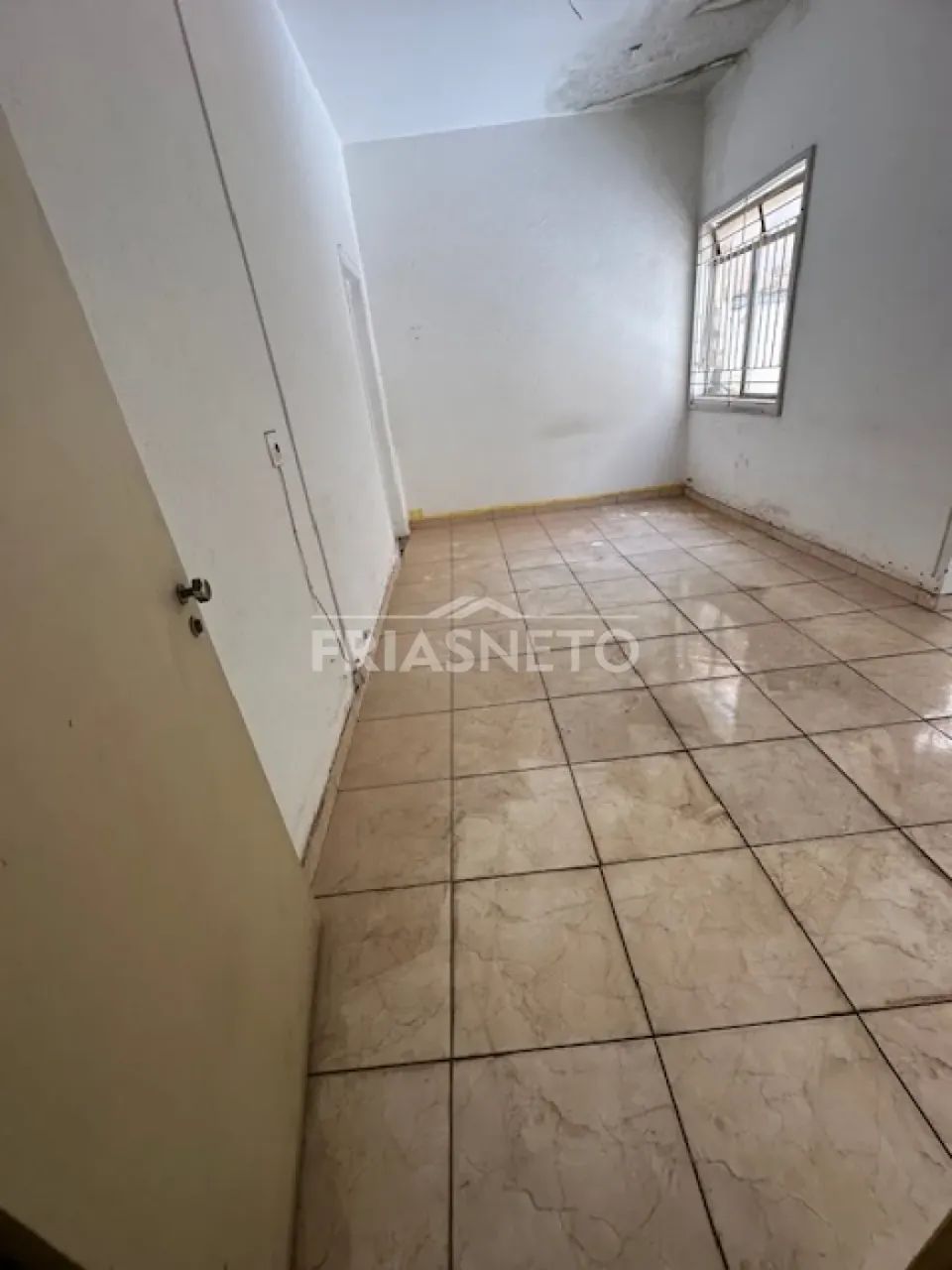 Salas para locação ao lado do terminal de ônibus e próxima a principal rua de comercio da  - Foto 3