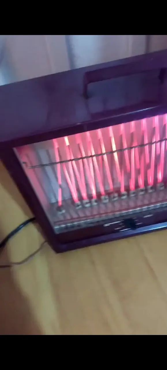 Aquecedor antigo funcionando perfeitamente.
