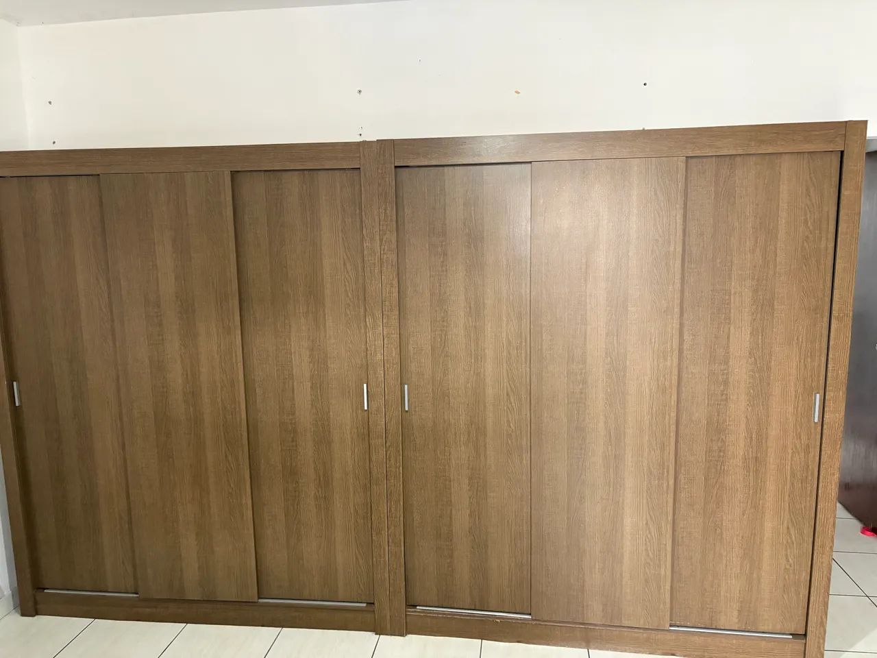 Guarda Roupa 2 Módulos 3 Portas de Correr Cada