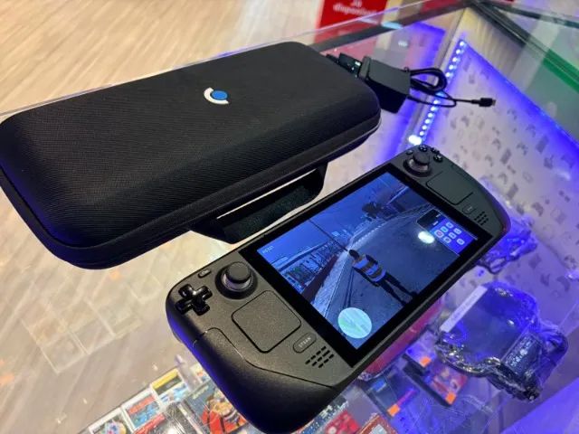 STEAM DECK LCD 256GB - SEMINOVO - Consoles de Vídeo Game - Vila