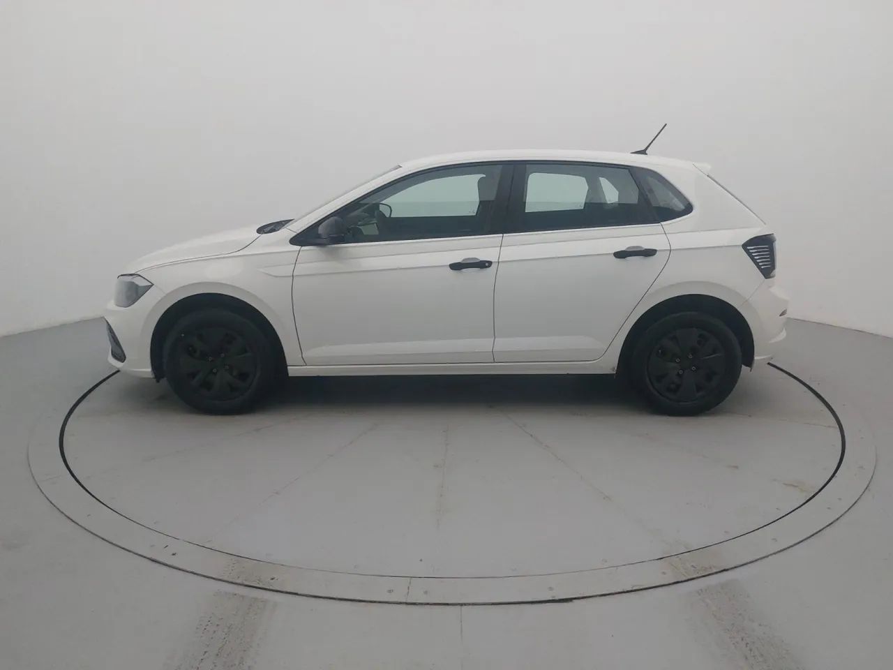 Volkswagen Polo Track 1.0 Flex 12V 5p, foto 2 de 18