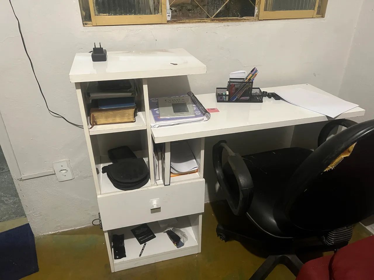 VENDE-SE ESCRIVANINHA USADA - Foto 2