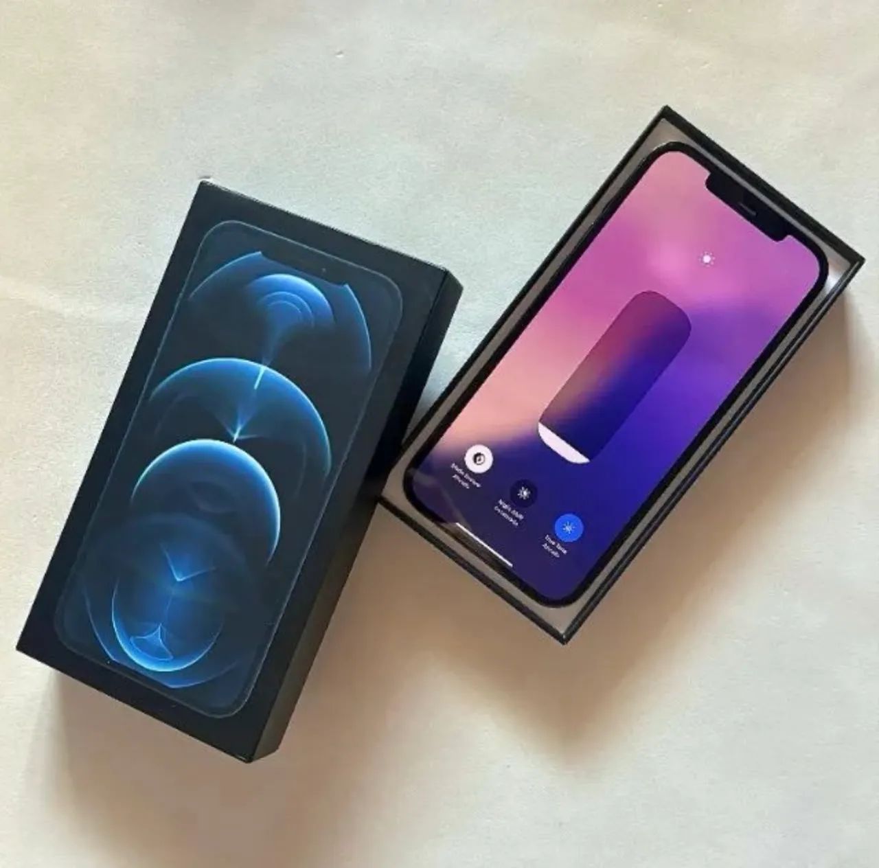 iPhone 12 Pro Max, de 256 Gb - Impecável e Completo  - Foto 2