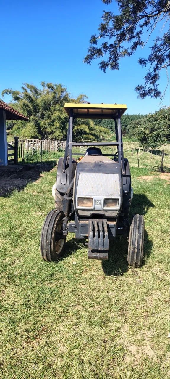 Trator Valtra BF 75 - Foto 2