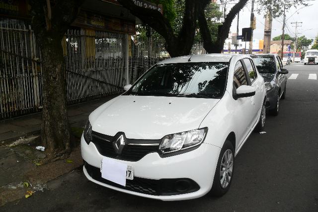 Renault Sandero - Foto 2