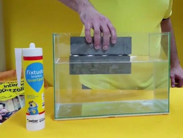 Cola FixTudo Quartzolit 400g (cola até debaixo d'água) - Foto 3