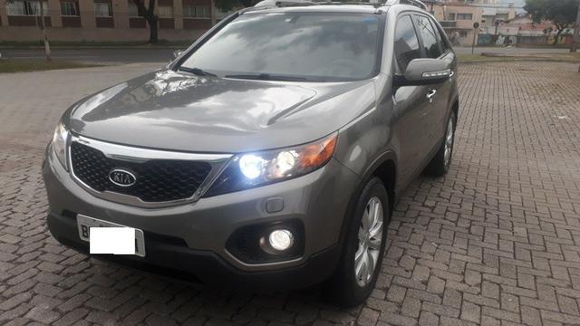 Sorento EX 2.4 2011 7 Lugares Teto Multimídia Xenon