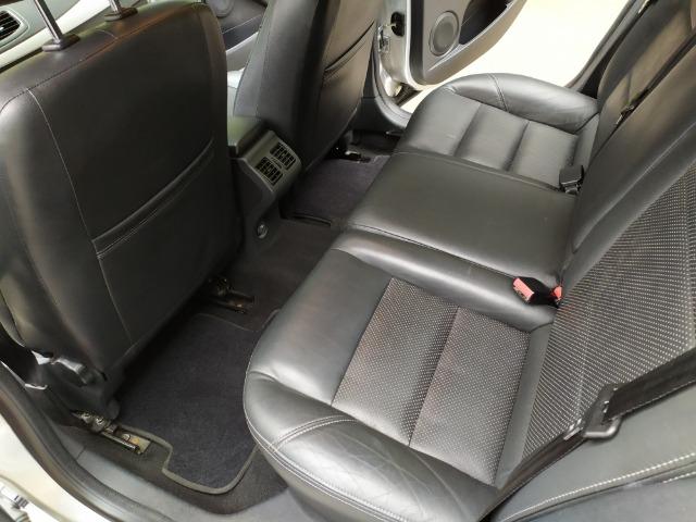 Renault Fluence 2.0 2012 com teto solar - Foto 12
