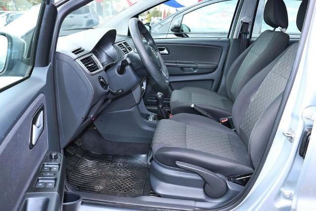 Volkswagen Fox Comfortline MSi 1.0 - 2016 - Foto 4