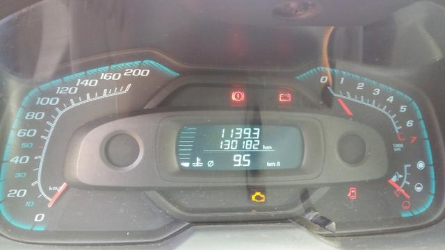 Vendo ou troco em Caminhonete Agile 2011 Ltz 1.4. completo. valor negociável - Foto 7