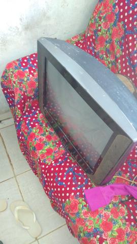 Vendo televisão