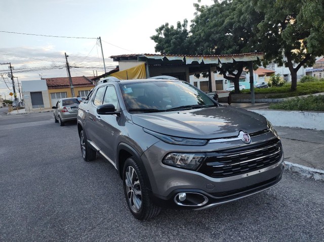 FIAT TORO VOLCANO 4 X4 A DIESEL