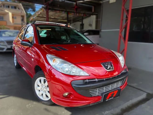 Peugeot 207 1.4 Sedan Xr Passion 8v 4p à venda em Curitiba - PR