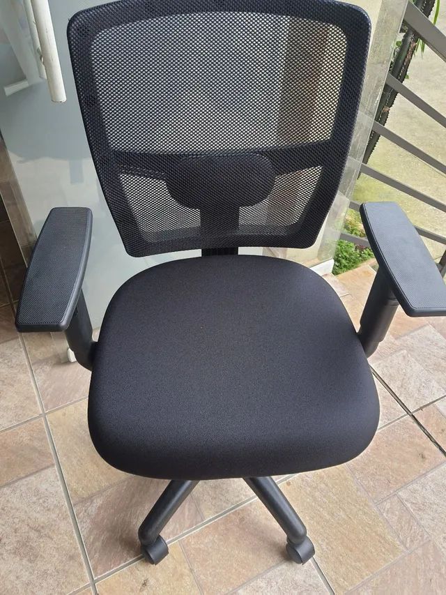 Cadeira ergonômica com apoio lombar - Novo