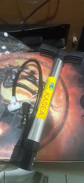 bomba bicicleta pequena com adaptadores - já é o menor preço