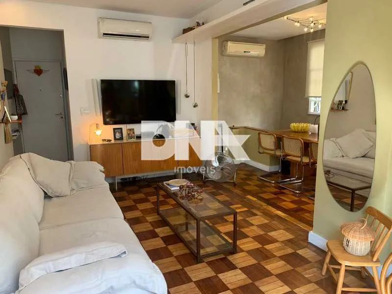 Apartamento - / Residencial / Humaitá