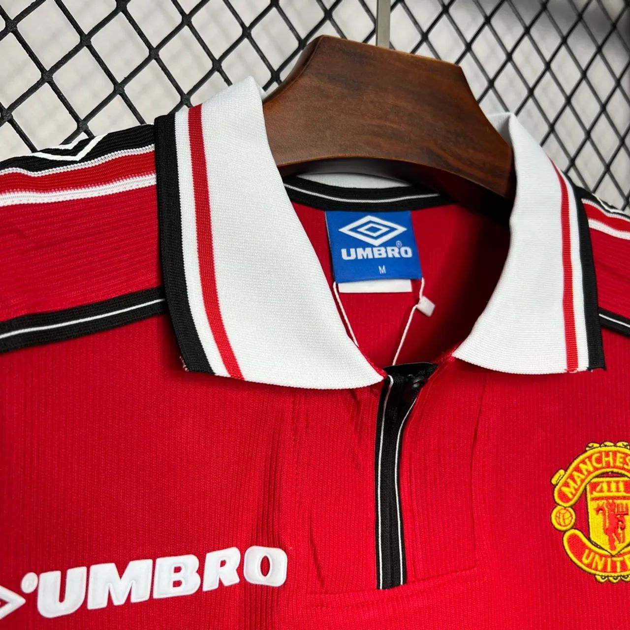 CAMISA RETRÔ DO MANCHESTER UNITED- Pronta entrega  - Foto 4