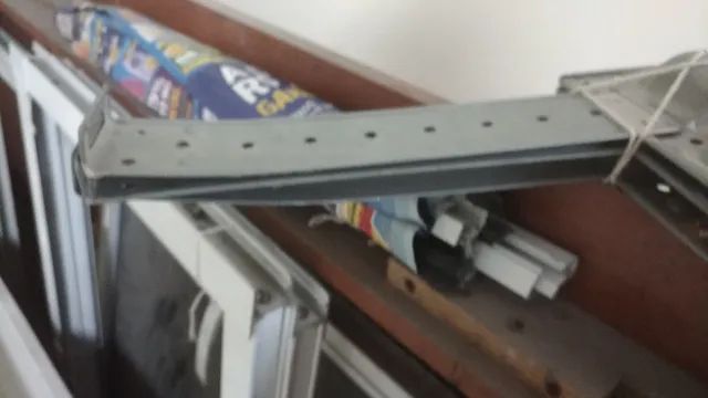 Suporte ar cond tipo Split, 3u, metal, bom estado. - Foto 6